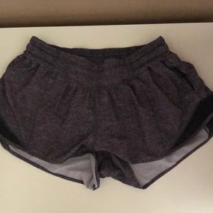 Lululemon Hotty Hot shorts size 6